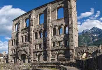 Tour e visita guidata di Aosta: Aosta Romana