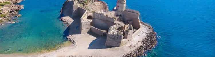 The Tour and guided tour of Le Castella is a great way to see one of the most beautiful places in Europe going to make your holiday a real dream