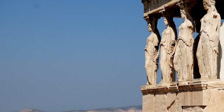 Find out about the Athens walking tour