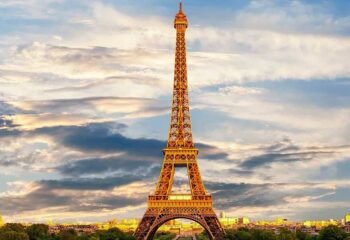 Find out about the Eiffel Tower walking tour